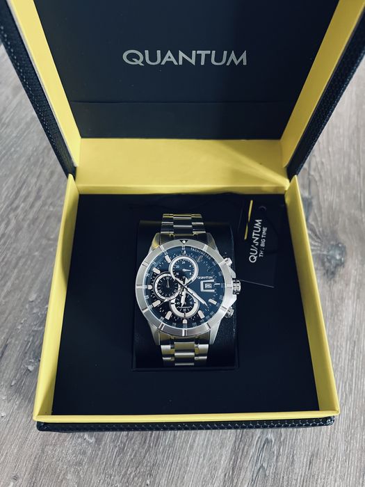 Продам часы Quantum новые