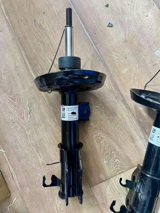 Амортизатор Tahoe traverse trailblazer equinox malibu tracker monza