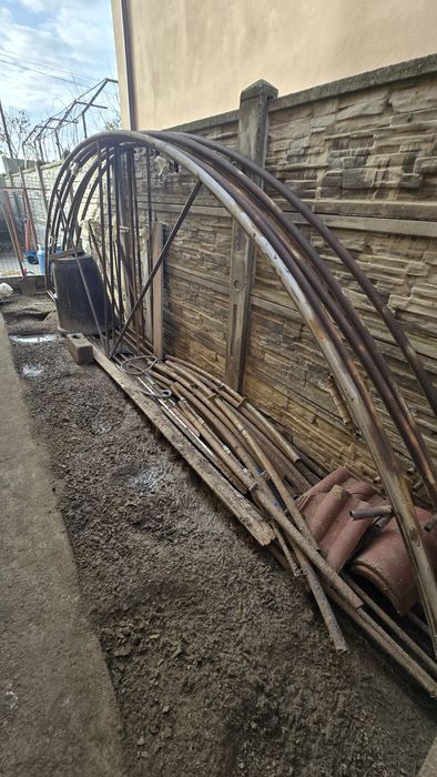 Solar 12m x 7.5m, 4m Înălțime.