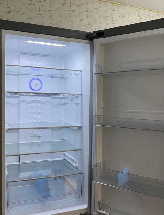 Продаю холодильник no frost.