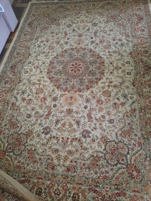 Ковер шерстяной толстый