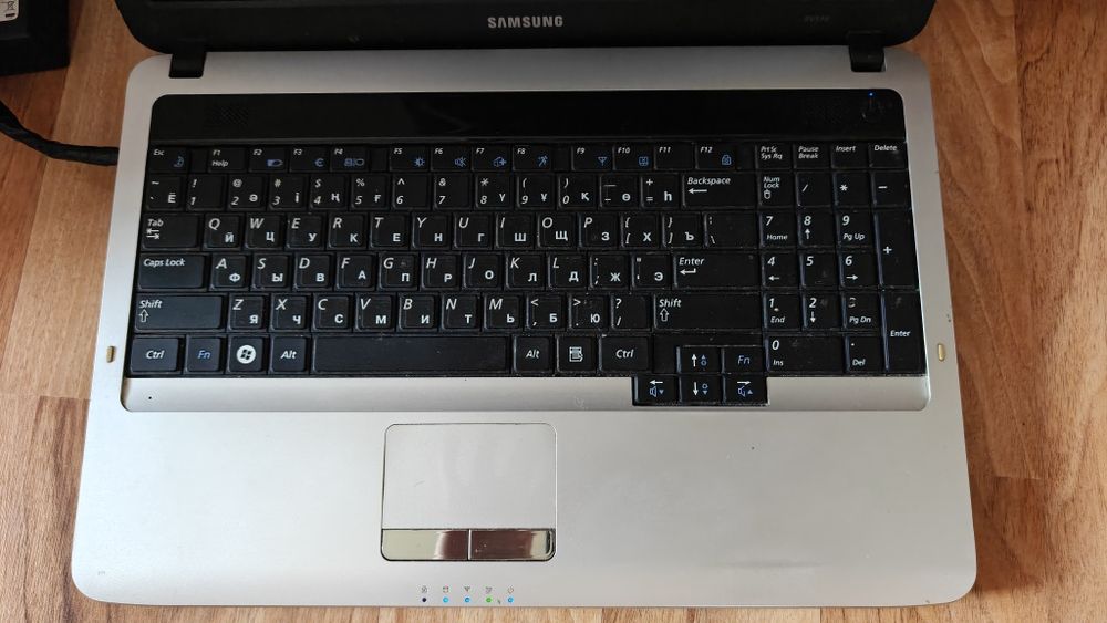 Ноутбук Samsung NP-RV510-S01RU