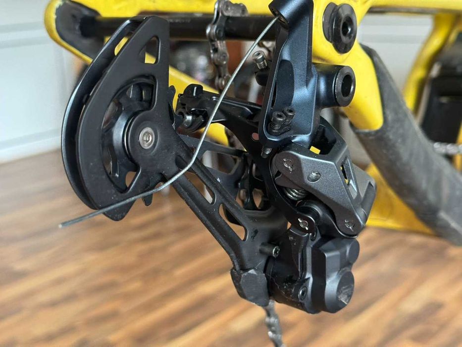 Santa Cruz Megatower L cascade link