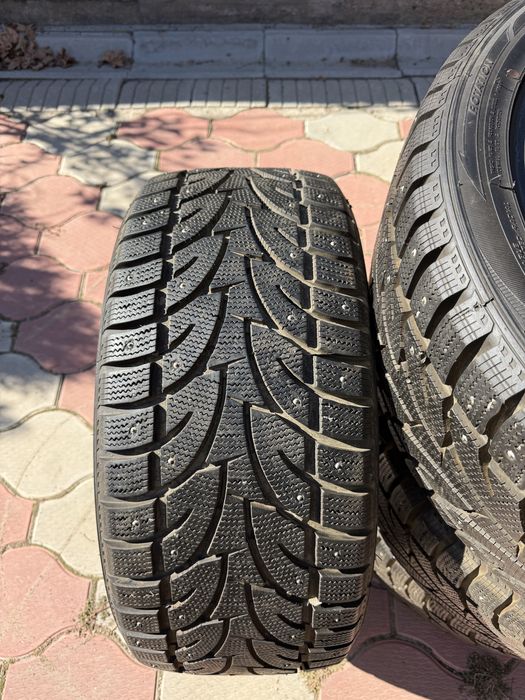 Продам шины зимние R20