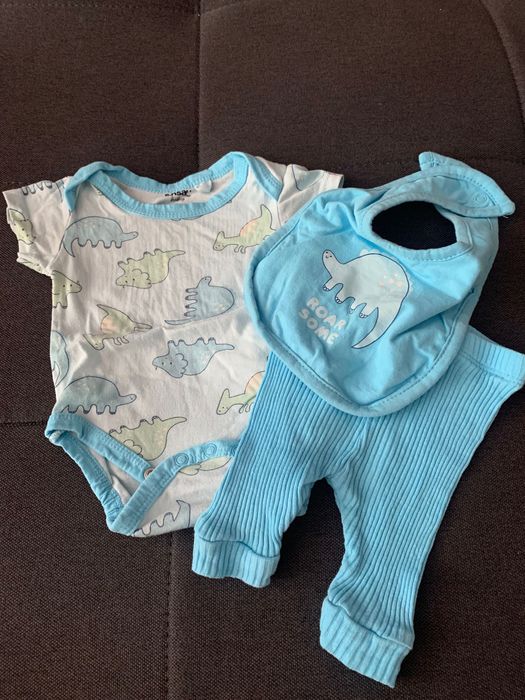 Дрешки за новородено бебче