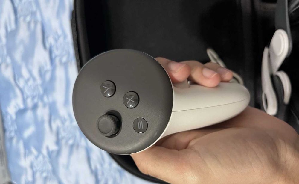 Meta Quest 3 512GB  + калъф и BOBOVR каишка