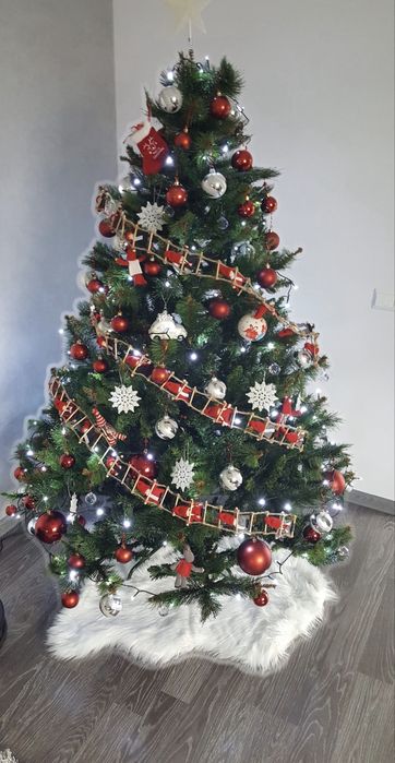 Brad artificial de Craciun de 180 cm!