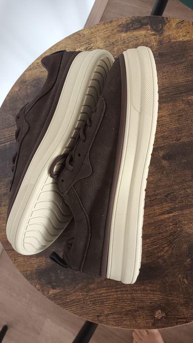 Vând pantofi casual /adidași/încălțăminte