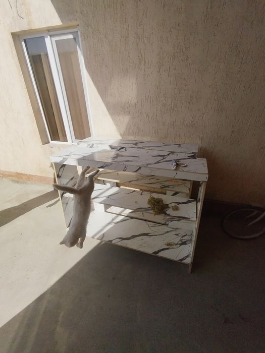 Прилавка мебель полка