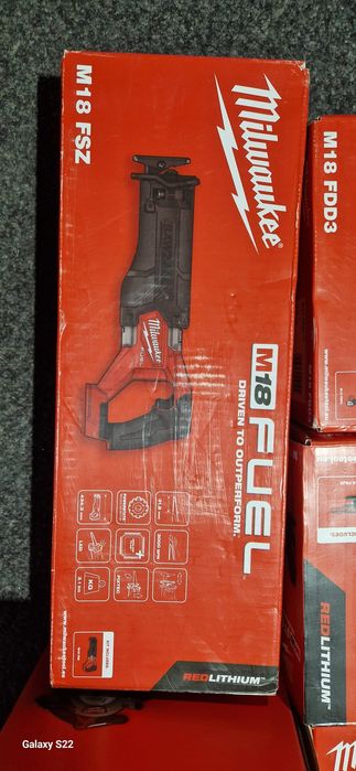 Milwaukee set scule pe 18 V