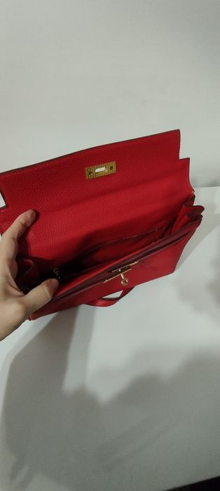 Продам кожаные челси,  в подарок сумка