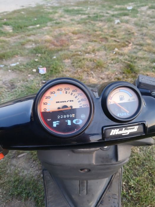 Vând scuter malagutti 49cc