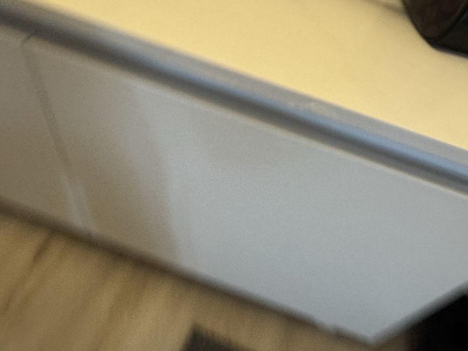 Тумбк под телевизор