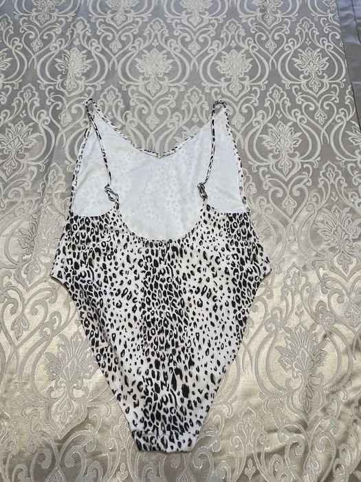 Продам слитный купальник