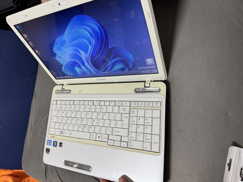 Laptop Toshiba Satellite L750