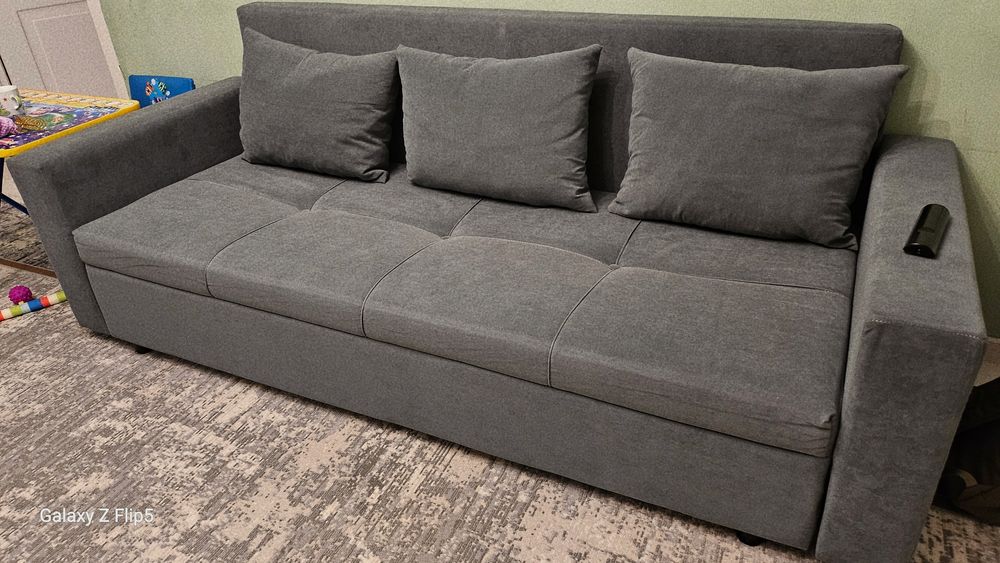 Продаётся диван в отличном состоянии