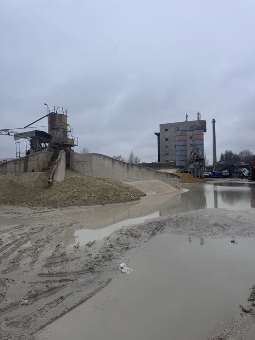 Бетонов Възел  с офиси 8 декара