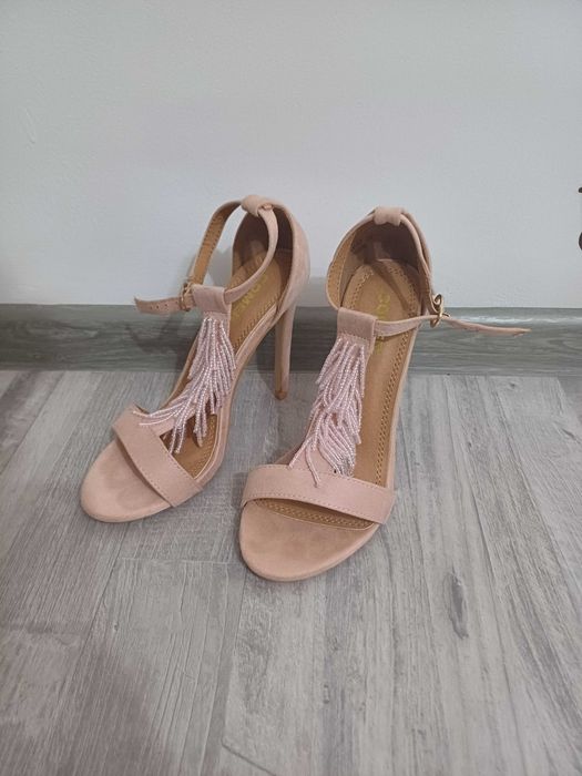 Дамски обувки нови