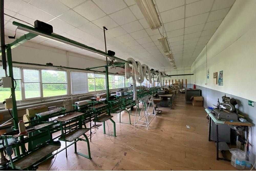 Продава се Промишлена сграда в с. Езерче, Област Разград - 8000 кв.м за 39 €/кв.м - Снимка #9