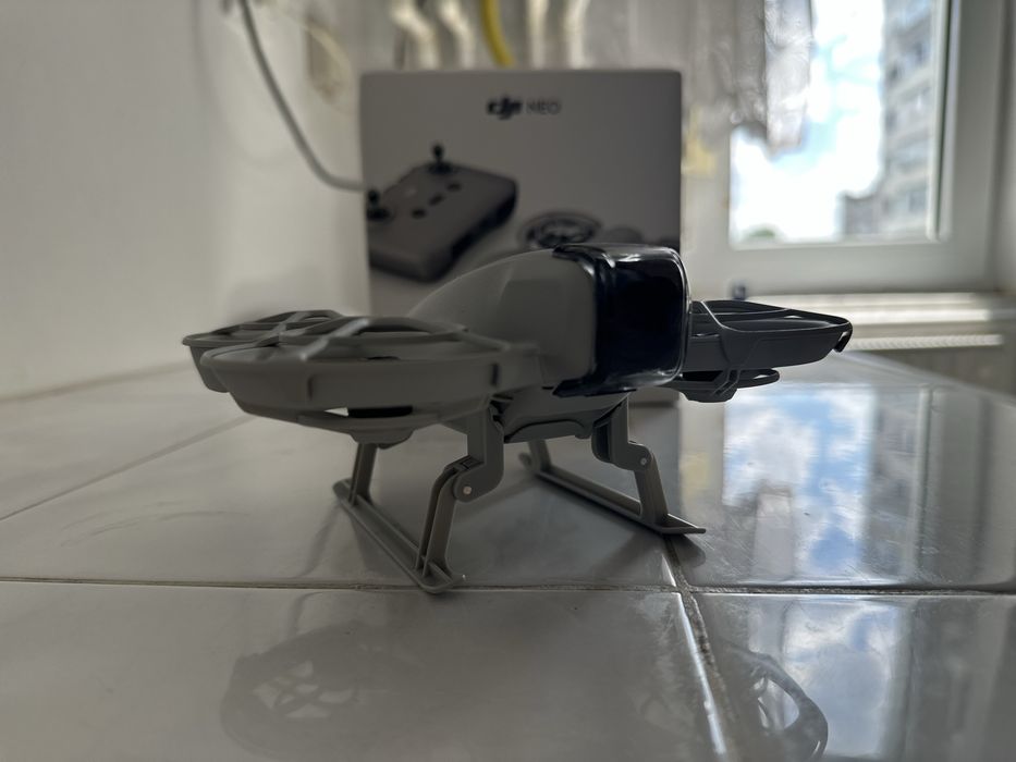 Drona Dji Neo Pachet Full Fly More Combo