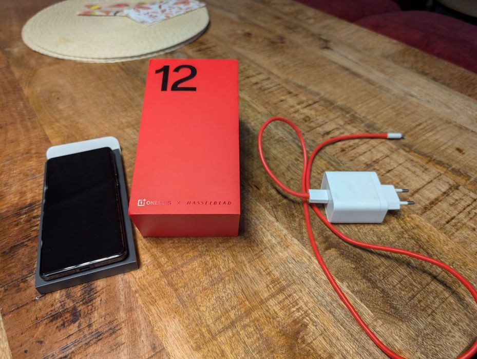 OnePlus 12 – 512 GB / 16 GB RAM – Impecabil – Garanție 2026