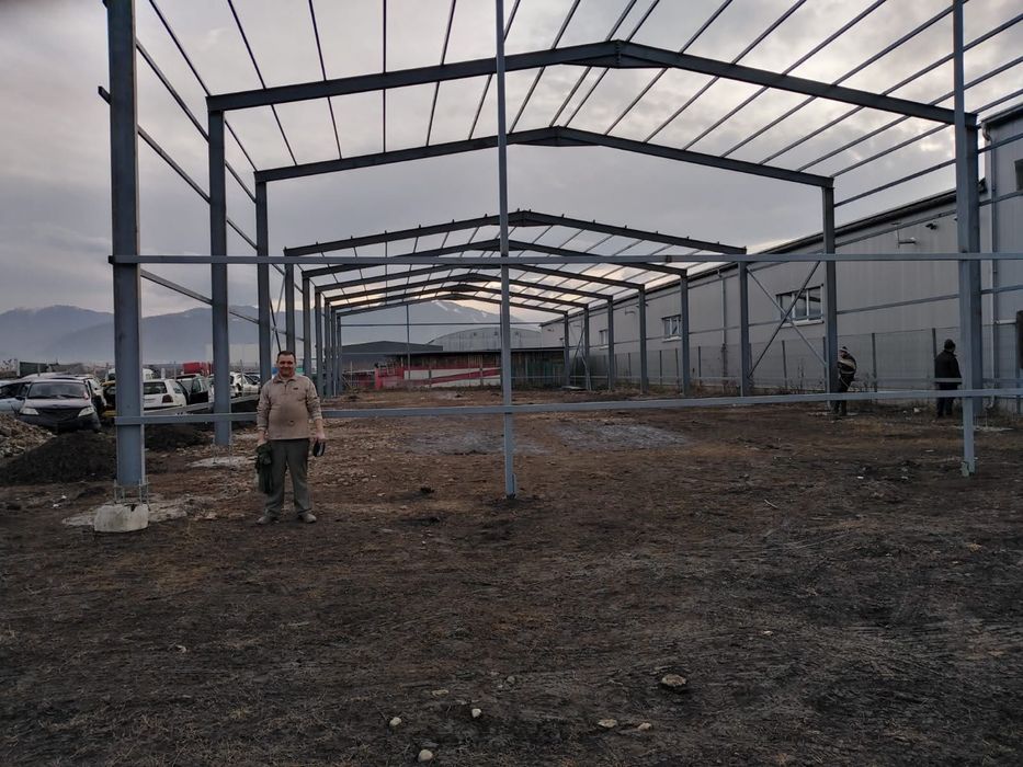 Vand hala metalica 15x30,structura,panouri sandwich si alte dimensiuni