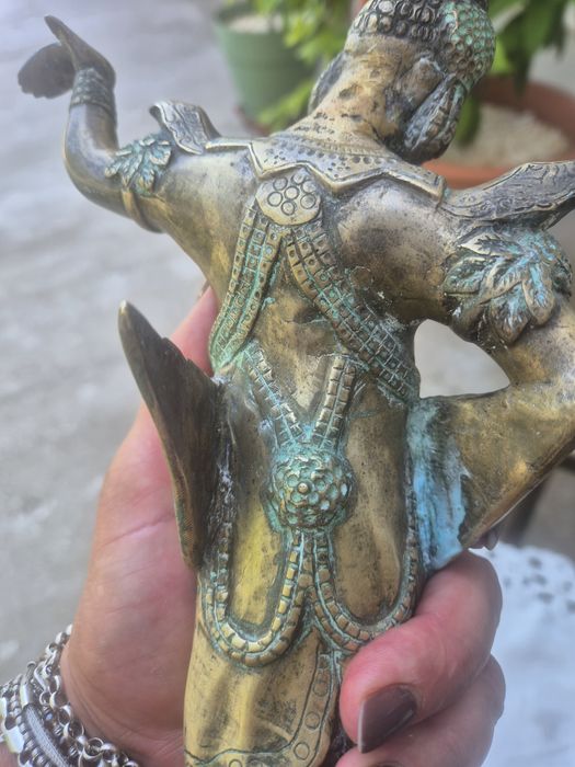 Statuie    din  bronz  masiv