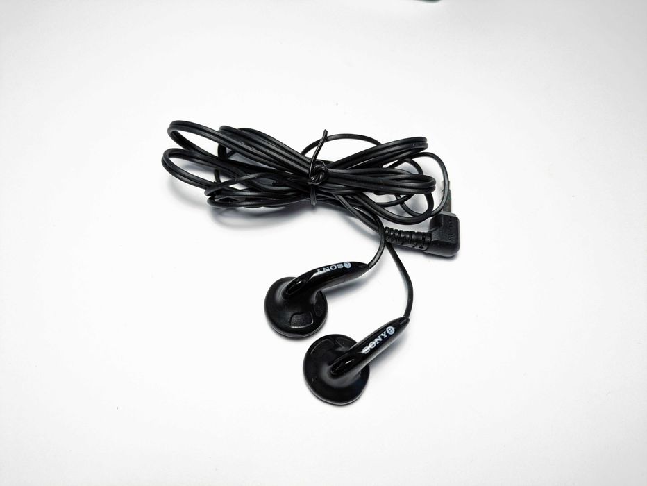 Sony Walkman D-E221 с кутия и всичко налично