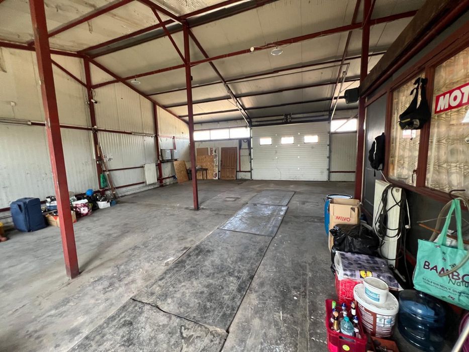 Casa cu etaj, spatiu comercial, garaj (service auto) Independenta, DN25, Galati