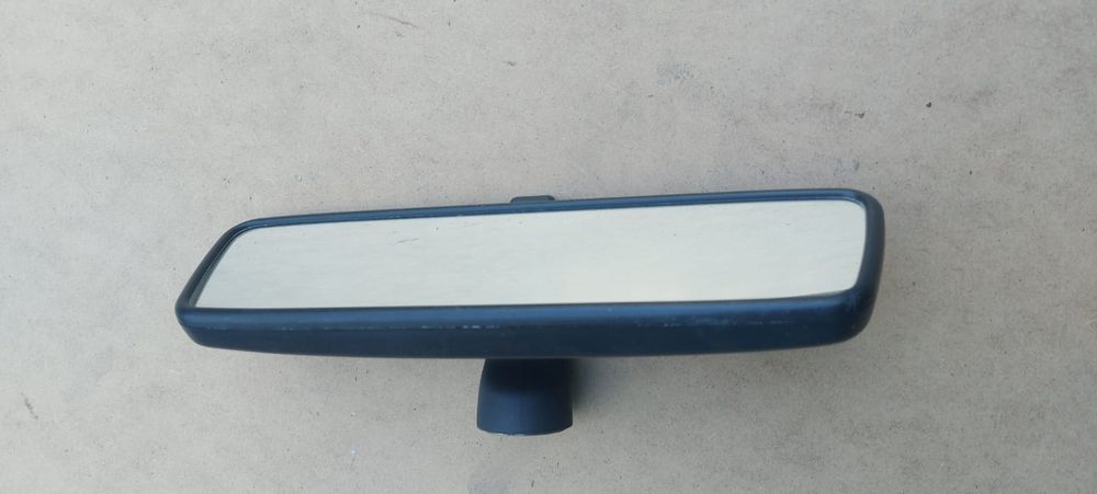 Зеркало заднего вида
