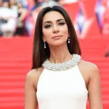 Платье нарядное цвет айвори