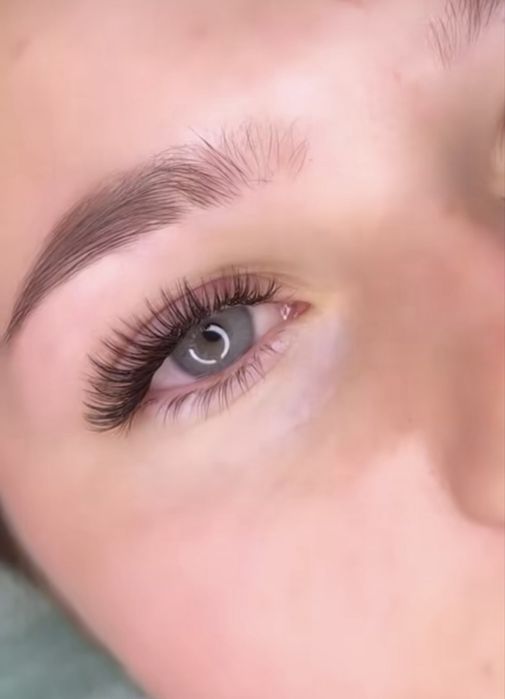 Наращивание ресницы