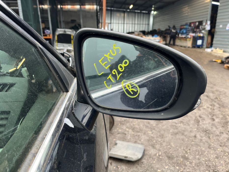 Lexus CT200H Батерия броня фарове  стопове волан огледала