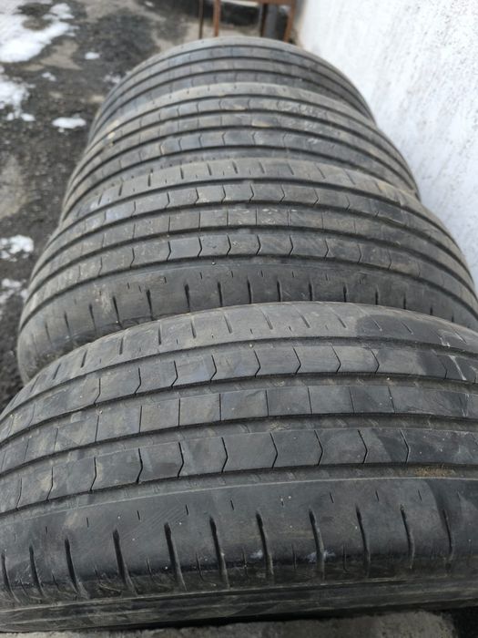 Продам комплект шин