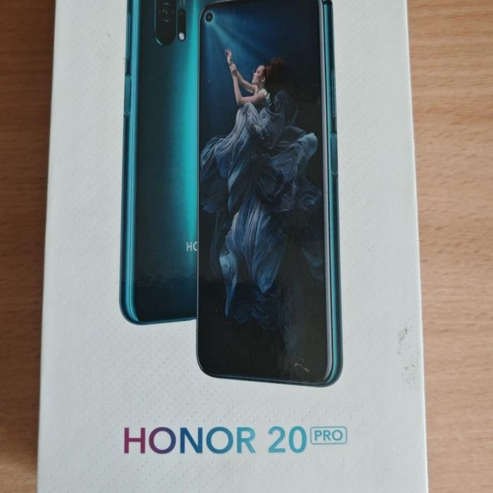 Продам флагман Honor 20 pro  8+256 gb.
