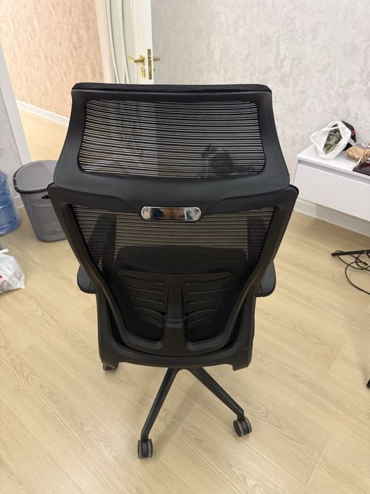 Ergonomik ofis kreslosi / kompyuter kreslosi (holati zo’r)