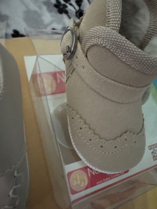 Vand incaltaminte bebei nr 17 si 18 noi