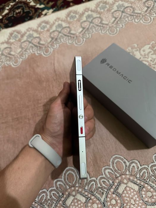 ZTE Nubia Red Magic 10 pro 16/512 White