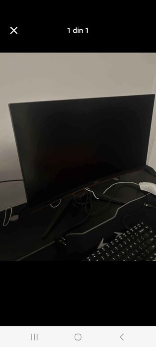 Monitor AOC curbat, flexibil