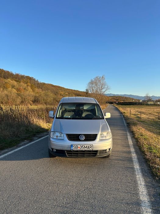 Volkswagen Caddy Maxi Life 7 locuri