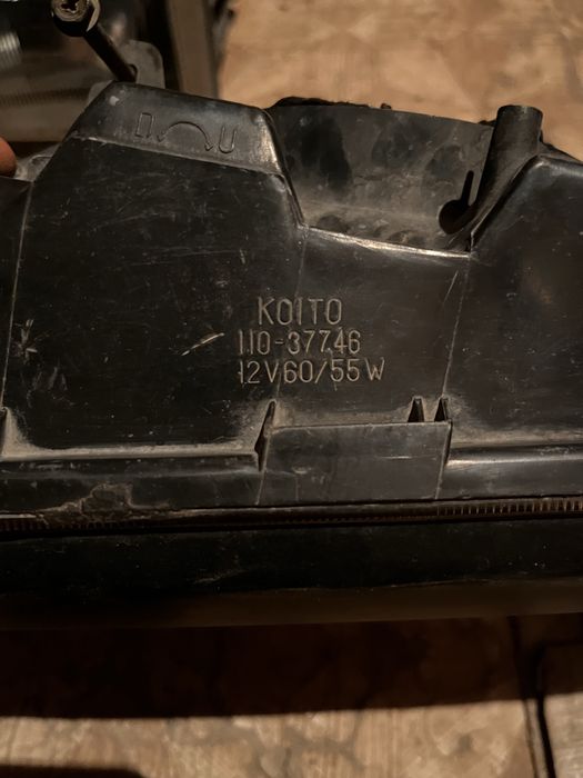 Продам фары на митсубиси