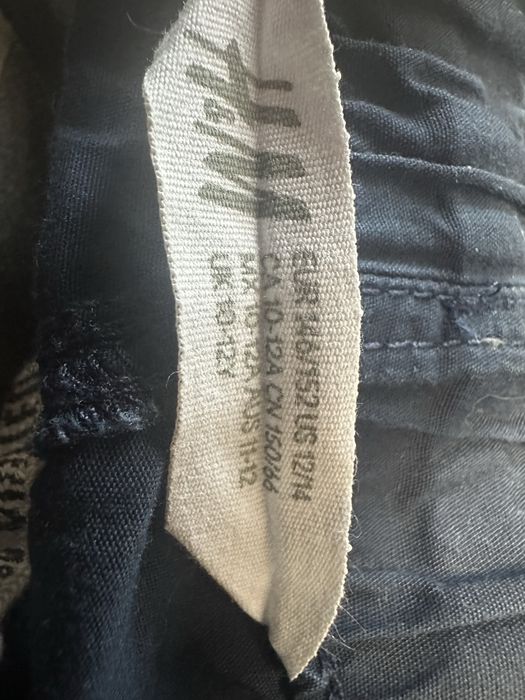 Vand pantaloni scurti