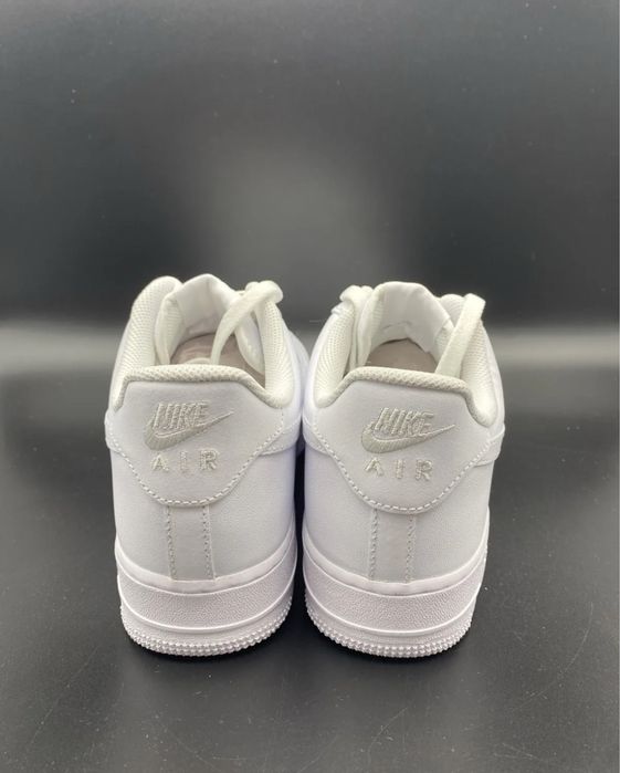 Air Force 1 Nike Triple White Low Adidasi Sneakers