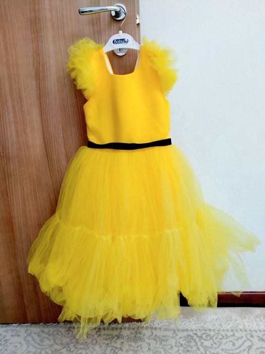 платье,платье,платье.