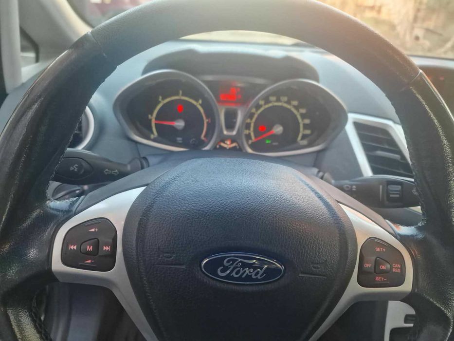 FORD Fiesta 2010 — imagine 5