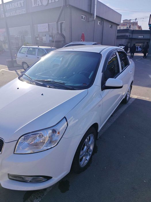 Срочно продаётся Нексия-3, белая, в очень хорошем состоянии, СВОЯ