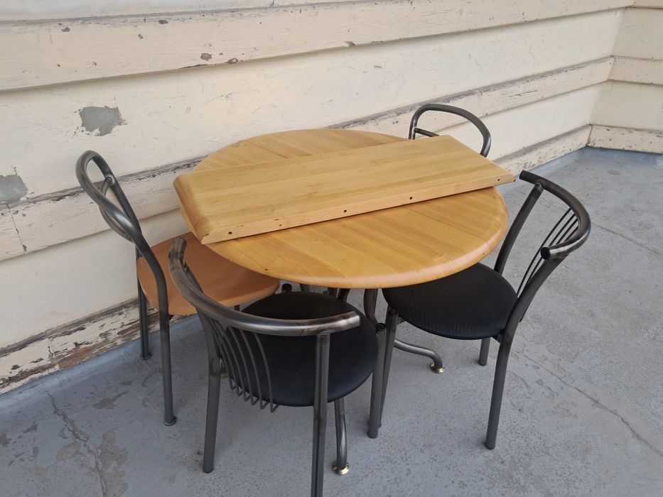 Vand masă  sufragerie extensibilă 4-6 persoane