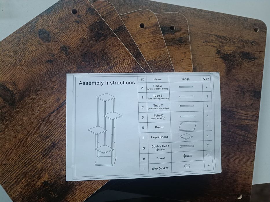 *ЧИСТО НОВА* поставка/стелаж за цветя