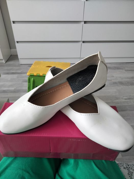Балетки 37 разм, белые