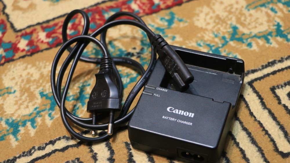 Фотоаппарат Canon EOS 600d